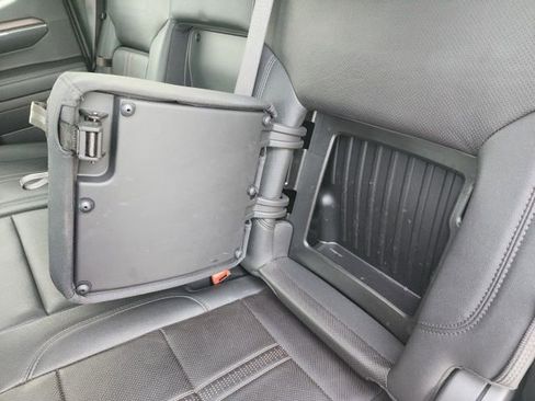 Used 2024 Chevrolet Silverado 1500 High Country image 45