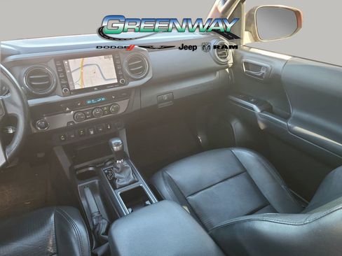 Used 2022 Toyota Tacoma TRD Sport w/ TRD Premium Sport Package image 14