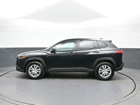 Certified 2025 Toyota Corolla Cross L image 9