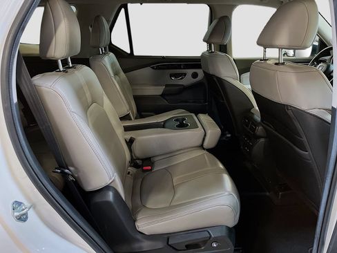 Used 2024 Honda Pilot Touring image 30