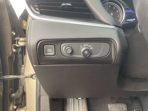 Used 2020 Buick Enclave Essence w/ Sound and Sites Package image 14