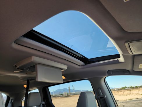 Used 2023 Honda Odyssey Touring image 12