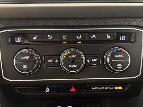 Used 2021 Volkswagen Atlas Cross Sport SE FWD image 20