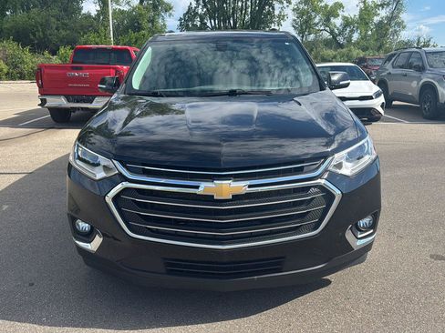 Used 2020 Chevrolet Traverse LT w/ LPO, Floor Liner Package AWD/4WD image 9