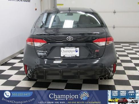 Used 2024 Toyota Corolla SE FWD image 11
