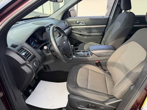 Used 2019 Ford Explorer XLT w/ Equipment Group 201A AWD/4WD image 10