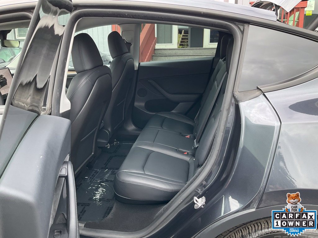 Used 2024 Tesla Model Y 2WD image 7