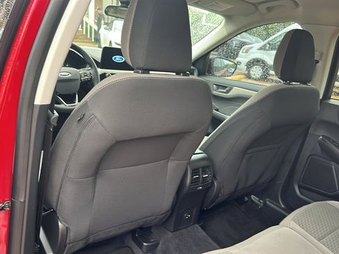 Used 2022 Ford Escape SE w/ SE Sport Appearance Package FWD image 13