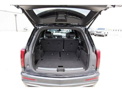 Used 2022 Cadillac XT6 Premium Luxury AWD/4WD image 30