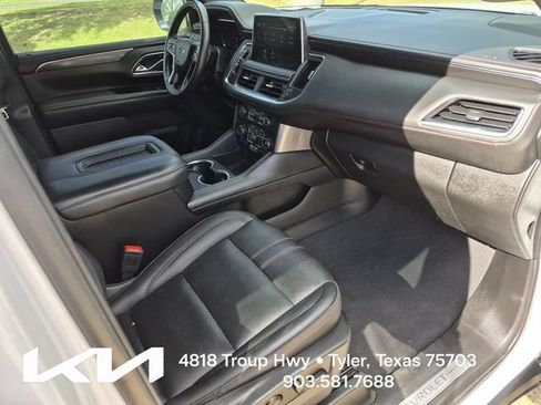 Used 2023 Chevrolet Suburban RST w/ Luxury Package RWD image 12
