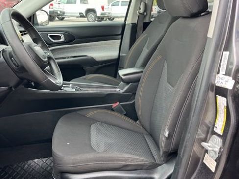 Used 2022 Jeep Compass Sport AWD/4WD image 33