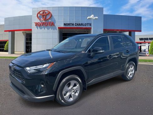 Used 2025 Toyota RAV4 XLE w/ Convenience Package FWD image 5