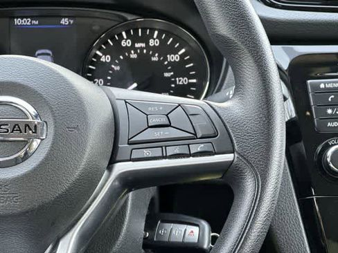Used 2022 Nissan Rogue Sport S image 9