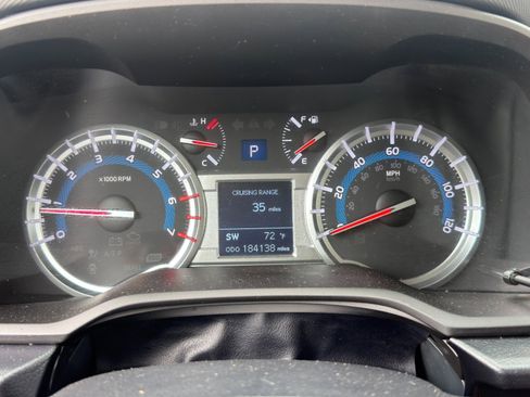 Used 2016 Toyota 4Runner SR5 Premium RWD image 18