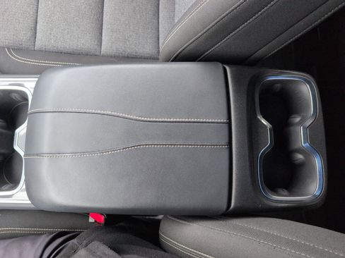 Used 2025 GMC Acadia Elevation image 28