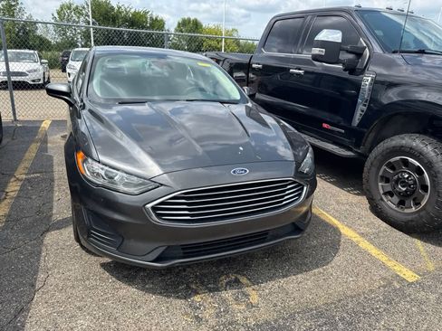 Used 2019 Ford Fusion SE FWD image 22