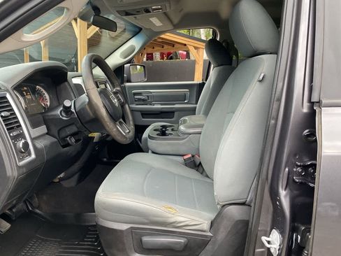 Used 2017 RAM 1500 Express AWD/4WD image 13