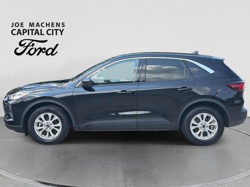 Used 2023 Ford Escape Active FWD image 8