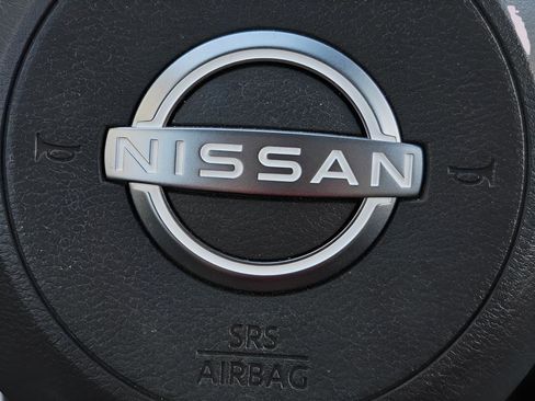 Used 2023 Nissan Rogue SV image 25