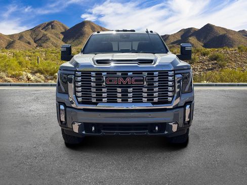 Used 2024 GMC Sierra 2500 Denali w/ Denali Reserve Package AWD/4WD image 6
