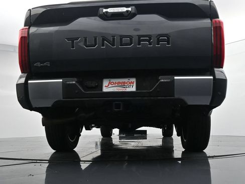 Used 2026 Toyota Tundra Limited AWD/4WD image 32