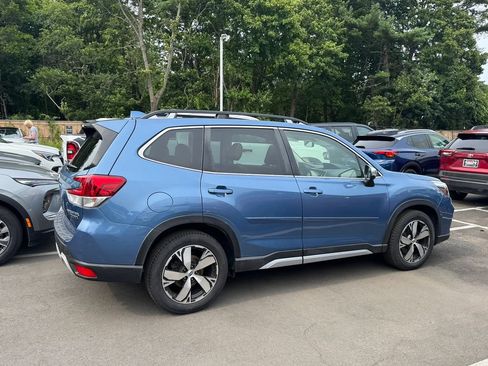 Used 2021 Subaru Forester Touring AWD/4WD image 3
