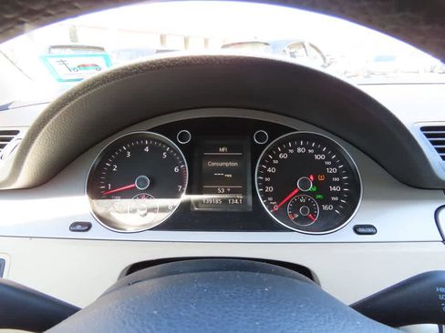 Used 2010 Volkswagen Passat Komfort FWD image 24