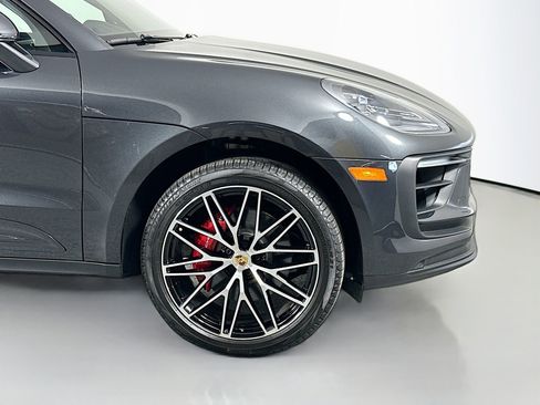 Certified 2025 Porsche Macan S image 14