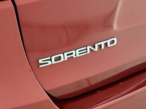 Used 2019 Kia Sorento FWD image 13