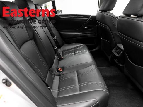 Used 2019 Lexus ES 350 Ultra Luxury w/ Accessory Package FWD image 25