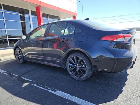 Used 2023 Toyota Corolla SE w/ Carpet Mat Package (TMS) image 2