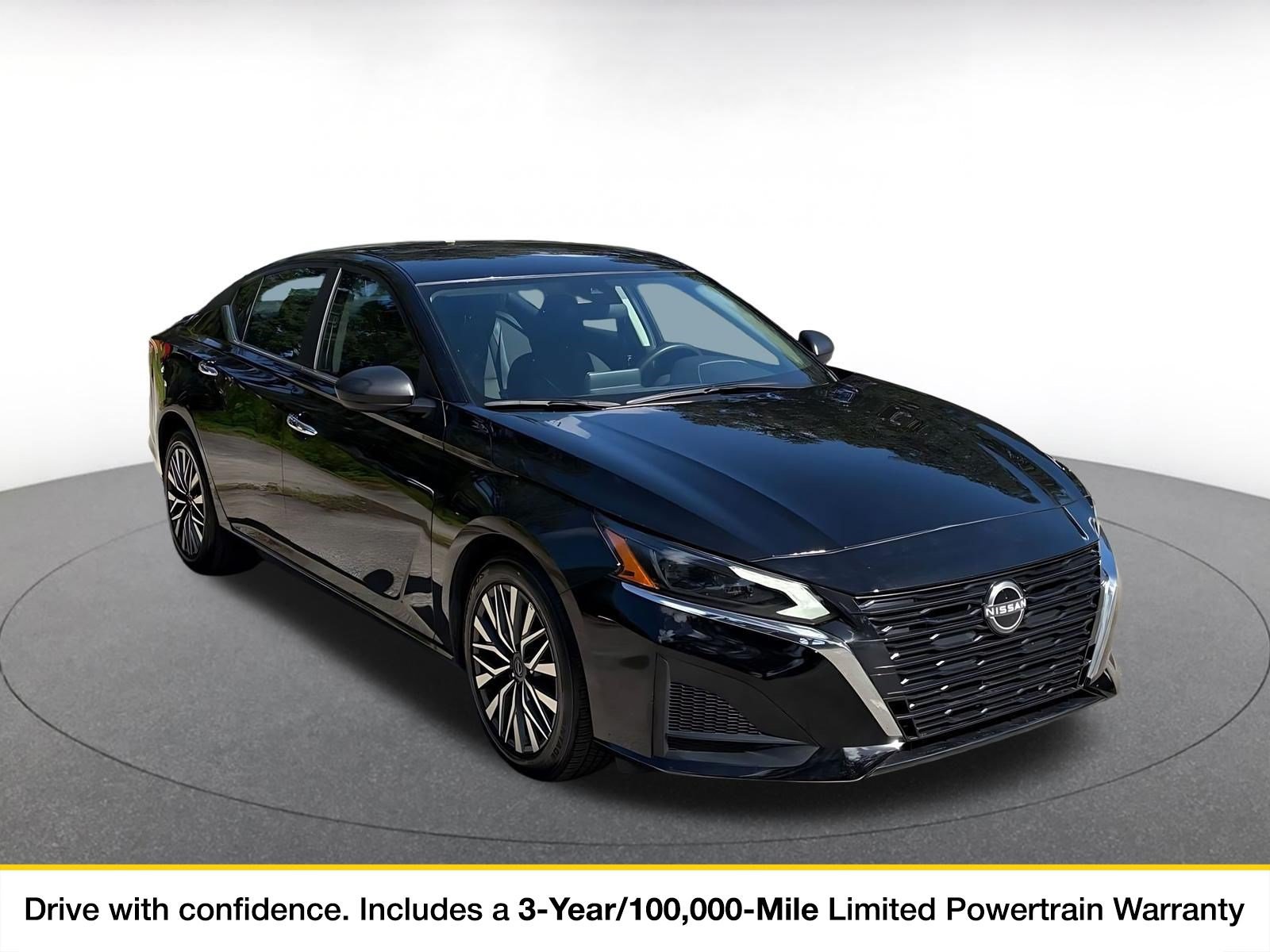 Used 2025 Nissan Altima 2.5 SV FWD image 1