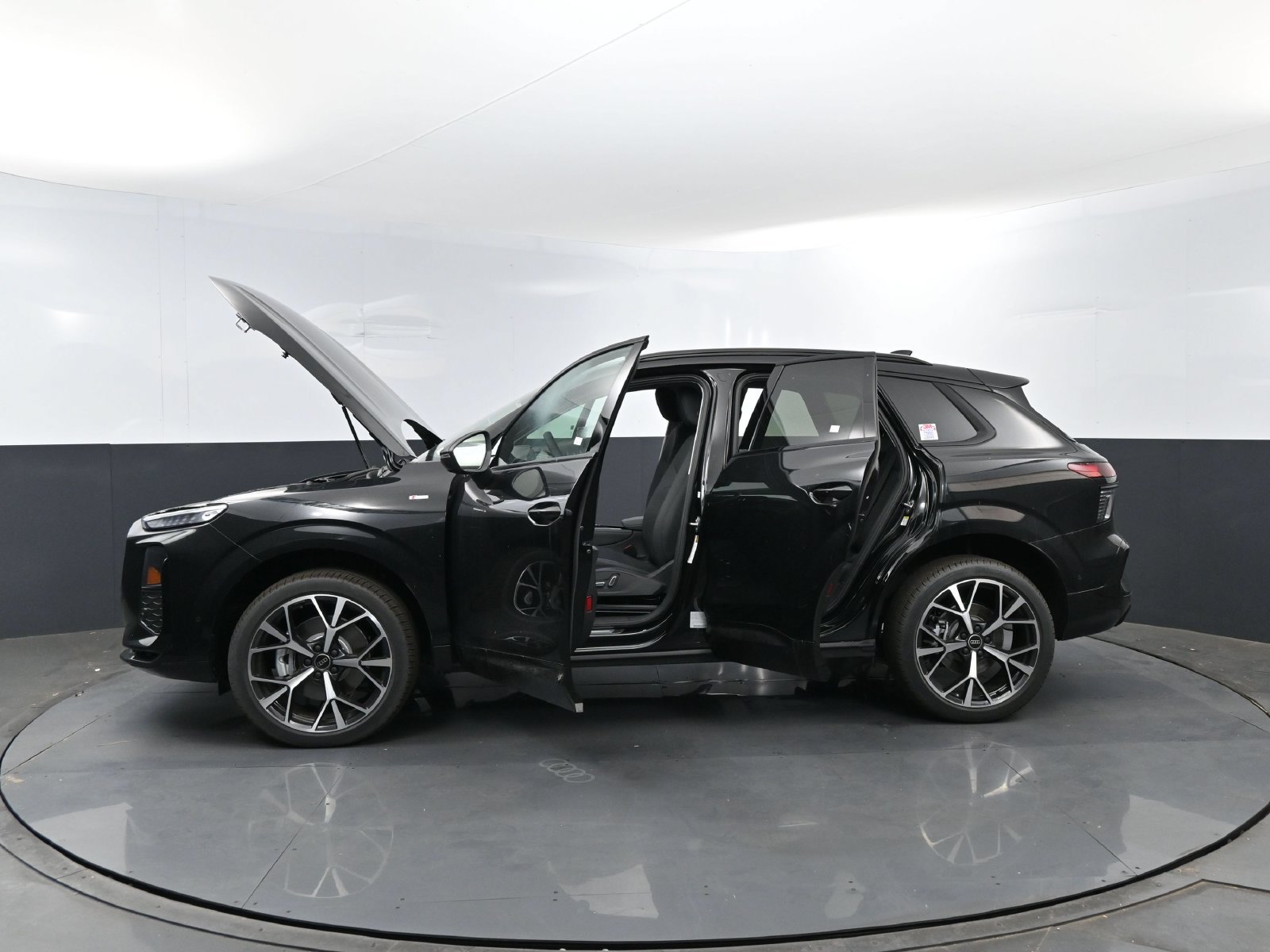New 2026 Audi Q3 quattro 2.0T AWD/4WD image 33