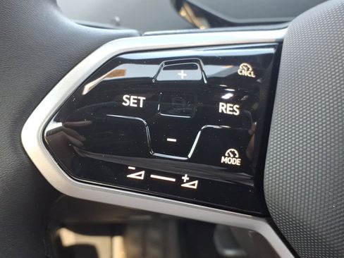 New 2026 Volkswagen ID.4 Pro RWD image 11