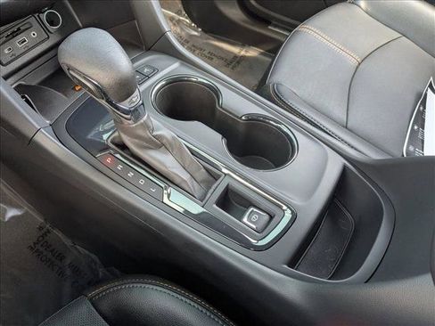 Used 2023 Chevrolet Equinox Premier image 14