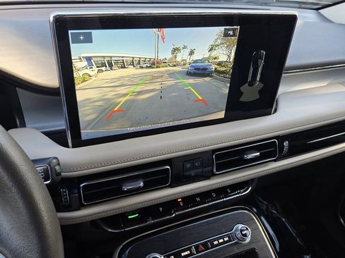 Used 2021 Lincoln Nautilus FWD image 19