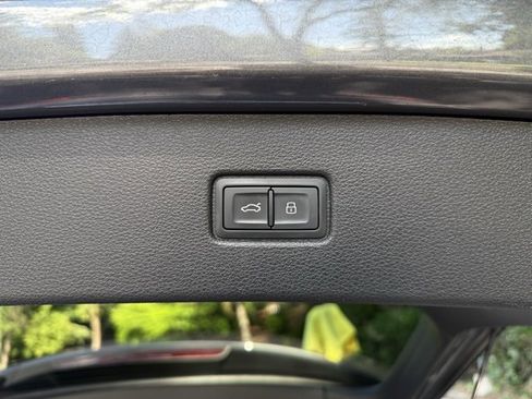 Used 2018 Audi Q7 2.0T Premium Plus w/ Premium Plus Package image 35