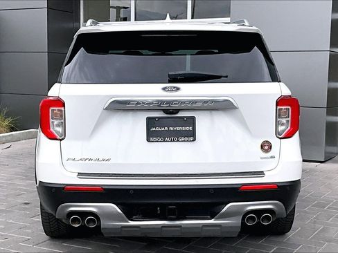 Used 2020 Ford Explorer Platinum w/ Premium Technology Package image 4