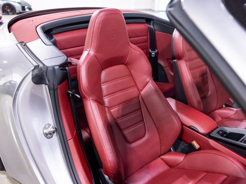 Used 2022 Porsche 911 Cabriolet image 27