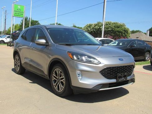 Used 2022 Ford Escape SEL image 4