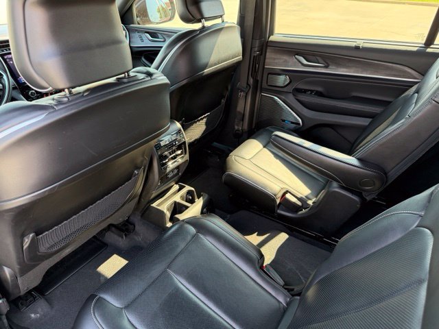 Used 2021 Jeep Grand Cherokee L Overland w/ Luxury Tech Group IV RWD image 25
