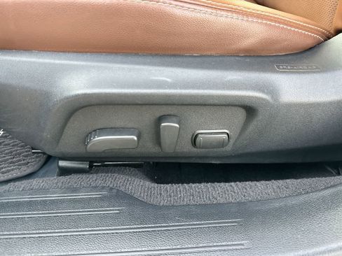 Used 2019 Subaru Outback 2.5i Touring image 22