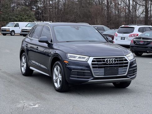 Used 2018 Audi Q5 2.0T w/ Premium Plus Package image 2