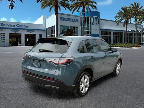 Used 2023 Honda HR-V LX image 8