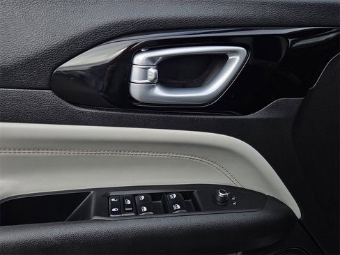 Used 2024 Jeep Compass Limited image 15