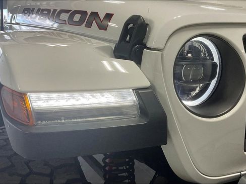 Used 2023 Jeep Wrangler Unlimited Rubicon w/ LED Lighting Group image 36