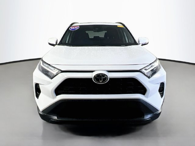 Used 2025 Toyota RAV4 XLE w/ Convenience Package FWD image 3