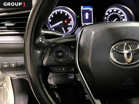 Certified 2019 Toyota Camry SE image 23