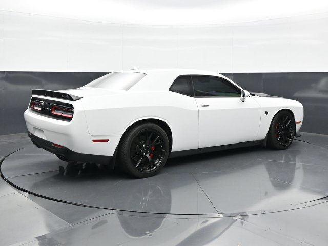 Used 2016 Dodge Challenger SRT Hellcat RWD image 2