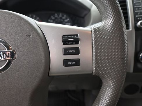 Used 2020 Nissan Frontier SV w/ Midnight Edition Floor Mats RWD image 12